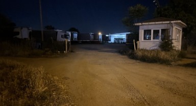 Köpekleri almaya giden muhtardan bahçeye kilitlendiği iddiası