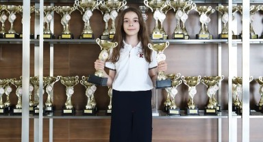 TED’li öğrenciden Karate Şampiyonası’nda çifte zafer
