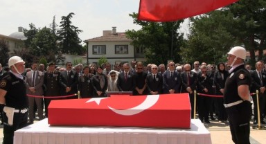 Vali yardımcısı Beypınar son yolculuğuna törenle uğurlandı