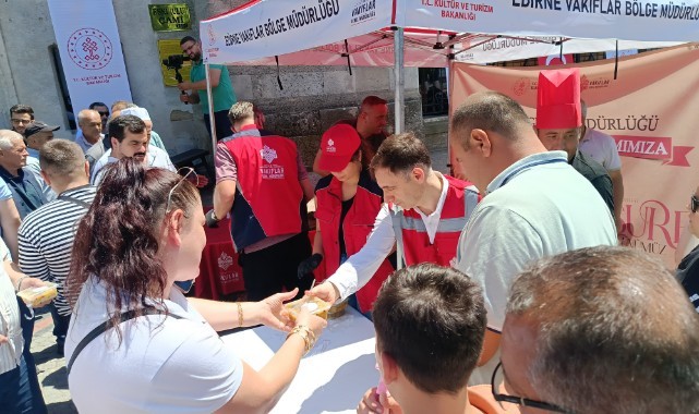 Cuma Namazı’nda pehlivanlar tarihi camileri doldurdu
