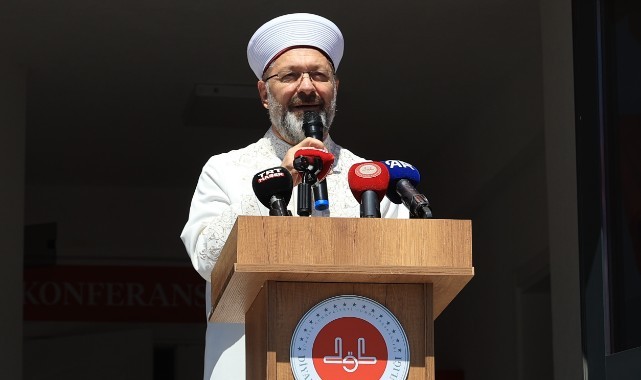 Diyanet İşleri Başkanı Erbaş, Kur'an kursu açılış programına katıldı