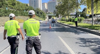 Dur ihtarına uymayan ehliyetsiz sürücüye 41 bin lira ceza