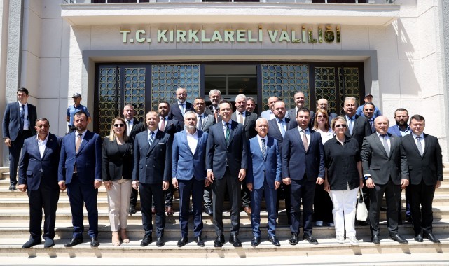 Enerji ve Tabii Kaynaklar Bakanı Bayraktar, Kırklareli Valiliğini ziyaret etti