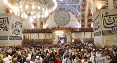 Erbaş, Eski Cami’de hutbe irat etti