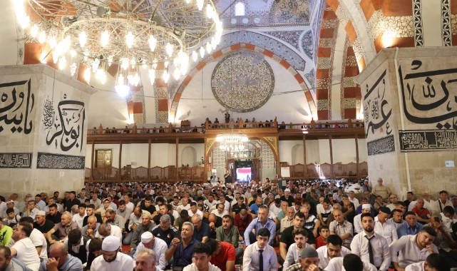 Erbaş, Eski Cami’de hutbe irat etti