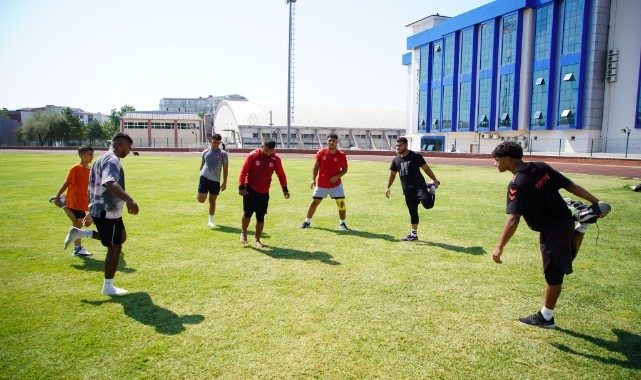 Kırkpınar’da derece elde eden Edirneli güreşçilerin hedefi altın kemer