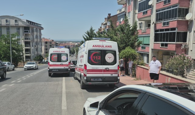 Sitenin bahçesine düşen çocuk ile arkasından atlayan babası yaralandı