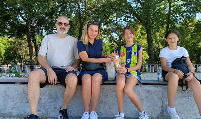 Sporcuların aileleri şampiyonaya ilgi gösterdi