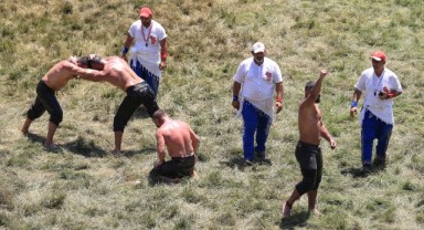 Üçüncü Tura Yükselen Başpehlivanlar Belli Oldu