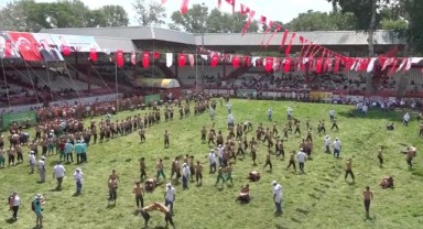 Yağlı güreşin ruhunu yansıtan seremoni: