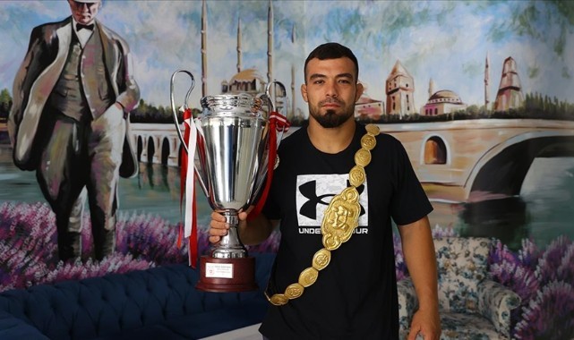 Zeybek altın kemerin ebedi sahibi olmak istiyor