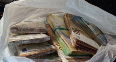 Bulgar gümrüğünde beyan edilmeyen avro 55 bin avro ele geçirildi