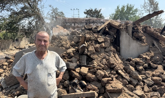 Evi yanan vatandaş babası ve dedesinin fotoğraflarının yanmasına üzülüyor