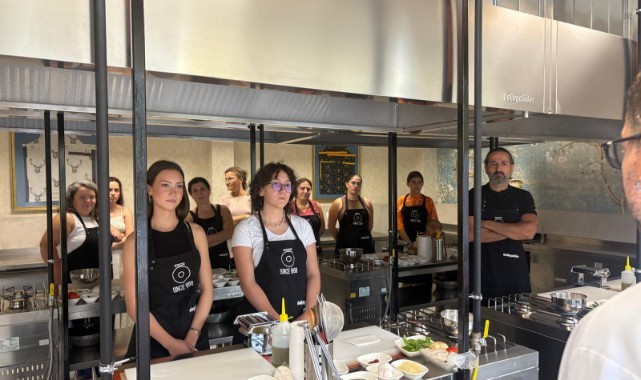 Gastronomi Akademisinde el yapımı makarna atölyesi düzenlendi