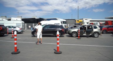 Gurbetçiler hüzünle ana vatanlarından ayrılıyor