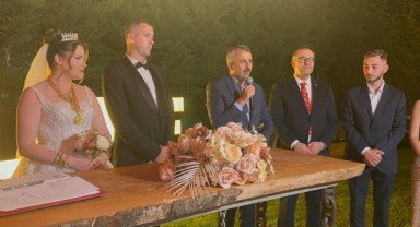 İdil- Eray düzenlenen görkemli düğünle hayatlarını birleştirdi