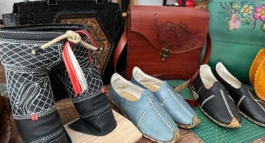 Kayın çifti deri sanatını dünyaya taşıyor