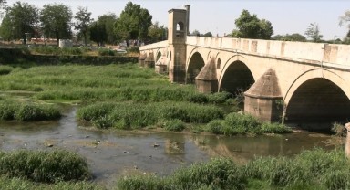 “Nehirler çekildi, debiler kritik seviyede”