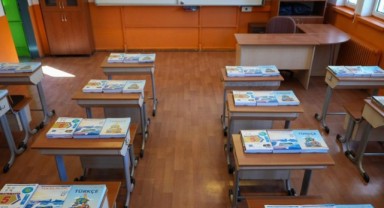 Ücretsiz Ders Kitapları, Sıralardaki Yerini Almaya Başladı