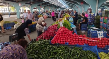 Vatandaşlar kışlık alışveriş telaşında