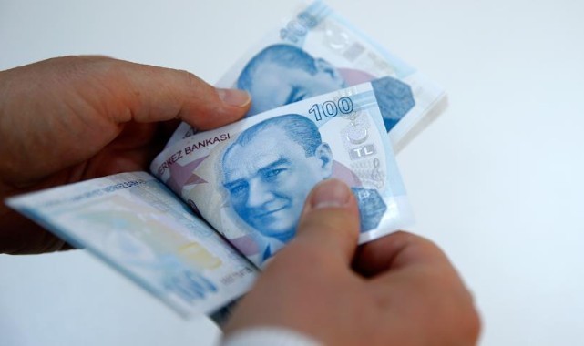 Yaşlı ve engelli aylıkları hesaplara yatırıldı