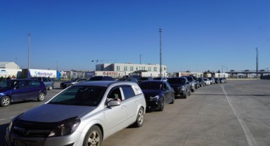 Avrupa'ya açılan sınır kapılarında hareketlilik yaşandı