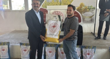 Edirne'de çiftçilere kanola tohumu