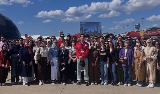 Edirneli gençler Teknofest İstanbul’da gönüllü olarak görev aldı