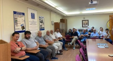 Emektar mühendislere plaket