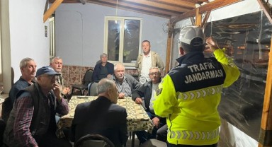 Jandarma ekipleri bilgilendirme çalışmalarını sürdürüyor