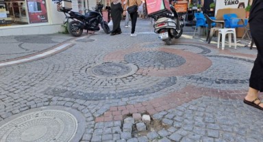 Saraçlar Caddesi’nde bozuk yollar tepki çekiyor