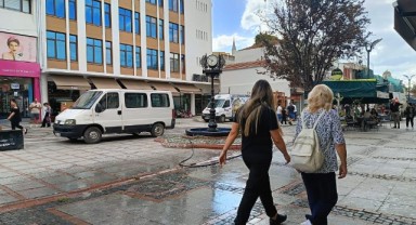 Saraçlar esnafı isyanda: “Kokudan müşteri oturamıyor”