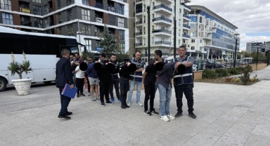 Şehit ailesini dolandıran 10 zanlı tutuklandı