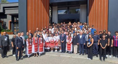 Sezer: “Geleceğe dostluk ve barış tohumları ekelim”