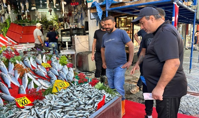 Sezonun ilk balıkları tezgahlarda yerini aldı