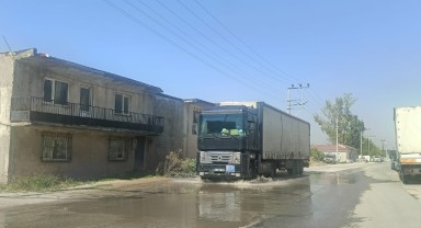 Su tasarrufu çağrısı yapılıyor, tonlarca su boşa akıyor