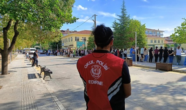 Yeni eğitim yılı yoğun güvenlik önlemleriyle başladı
