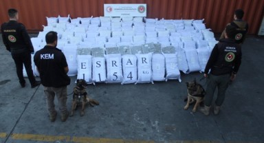 1,3 ton uyuşturucu ele geçirdi