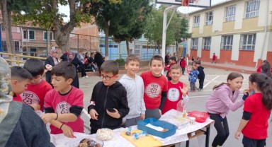 50. Yıl İlkokulu’nda kermes ve kan bağışı etkinliği
