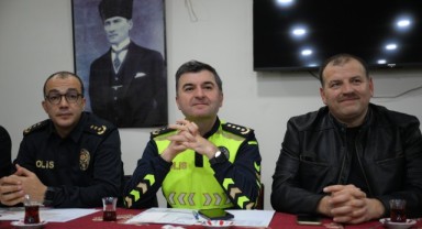 Ayhan, Sarıcapaşa Mahallesi sakinleriyle bir araya geldi