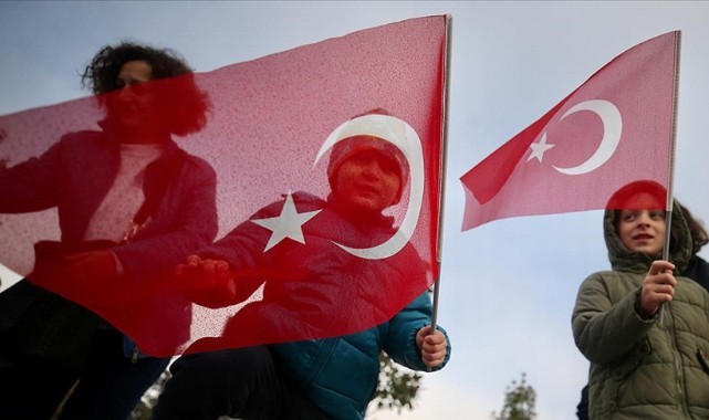 Geçit töreni çarşamba saat 11'de