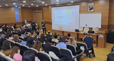 Gençlere uyuşturucu farkındalığı eğitimi