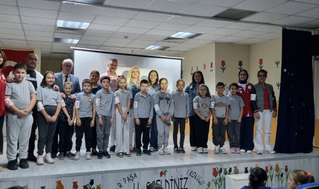 Kadripaşa İlkokulu’nda veliler kan bağışında bulundu