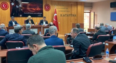 Meclis oturumunda şehit aileleri ve göç konuları gündeme geldi