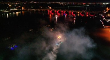 Meriç Nehri’nde teknelerle fener alayı düzenlendi