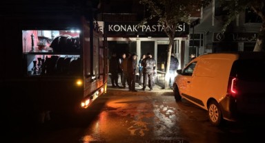 Pastanede çıkan yangın söndürüldü