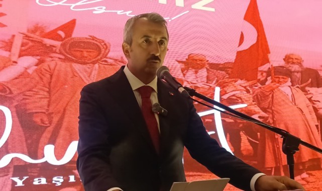 Sezer, “29 Ekim bir milletin küllerinden yeniden doğuşudur”