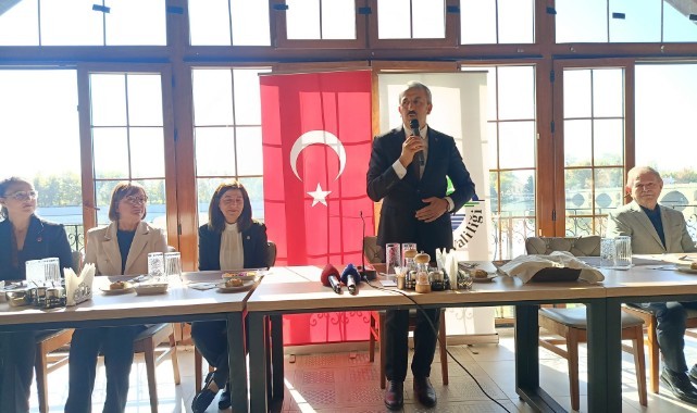 Vali Sezer muhtarlarla buluştu “Bu topraklar kalıcı, görevler geçicidir”