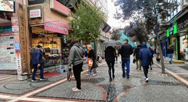 Yağmura hazırlıksız yakalananlar zor anlar yaşadı