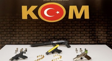 3 ruhsatsız tabanca ve pompalı tüfek ele geçirildi